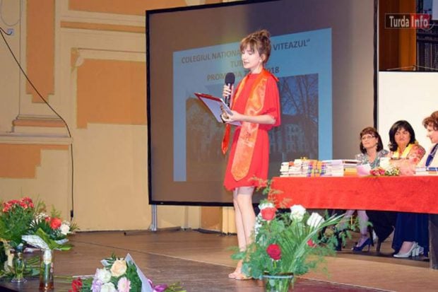   Iulia Andreea Dragan is one of ten Bacalaureat students. 104 young people took the maximum mark on the examination 