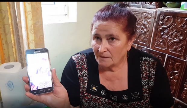VIDEO/Chirurgi din Buzău, acuzați de malpraxis. Ar fi uitat în colonul unui pacient o compresă pe care bărbatul a eliminat-o după 6 luni/ FOTO