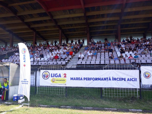 Cine este echipa Energeticianul, din Liga 2. Antrenor e fostul internațional Cristi Dulca, om care a învins cancerul de două ori.