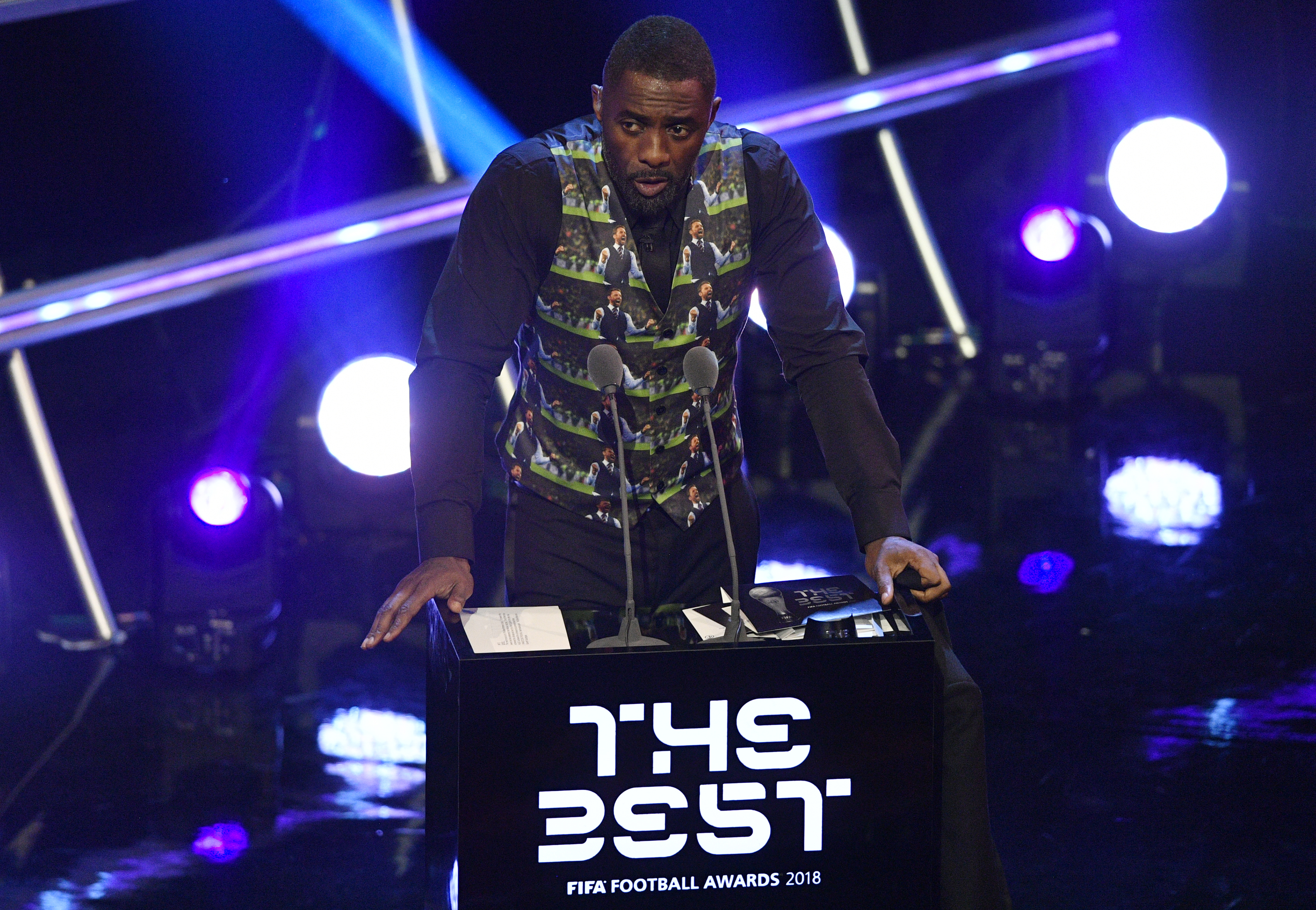 Gala Premiilor "The Best" FIFA 2018 a reprezentat un nou prilej pentru starurile din fotbal să facă paradă vestimentară. Un brazilian a fost clownul serii | GALERIE FOTO