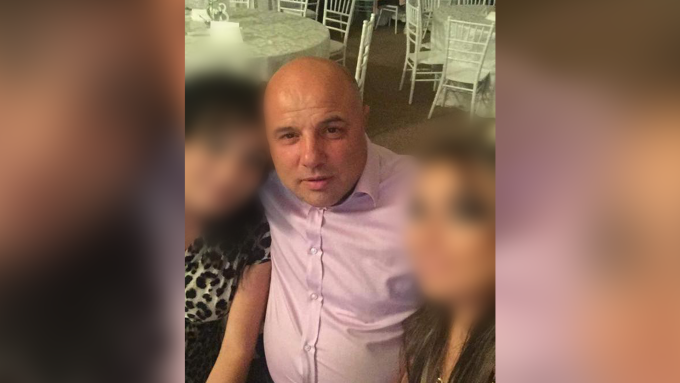 Blocul din sectorul 5 care a ars era construit fără nici un fel de acte. Dezvoltătorul imobiliar, fost ”locotenent” al Cămătarilor. Reacția halucinantă a acestuia