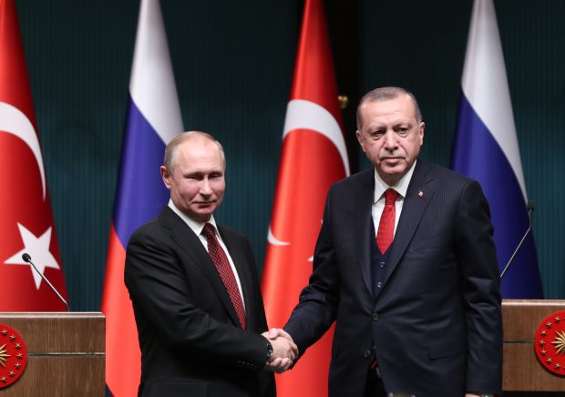 Erdogan i-a transmis lui Putin că este dispus să medieze pacea între Ucraina şi Rusia