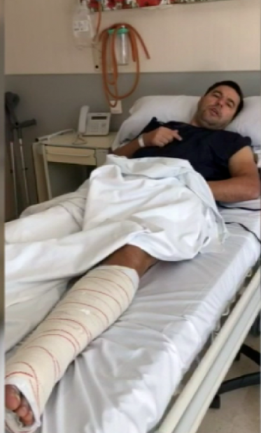 Cosmin Contra, pe patul de spital