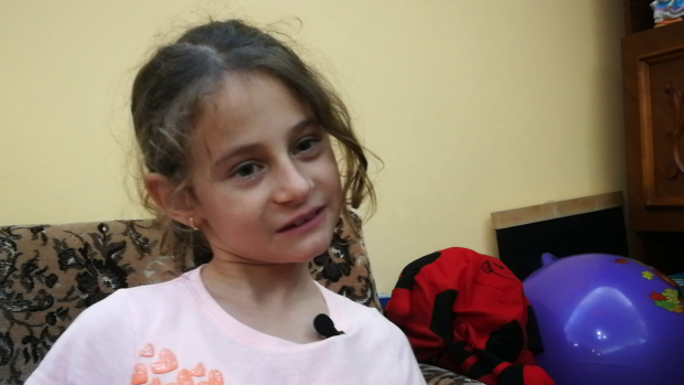 VIDEO / Portret de țară. Copiii români își doresc jucării și milă pentru animalele străzii, tinerii vor dreptate și condiții să rămână în țară, vârstnicii vor sănătate și nepoții aproape