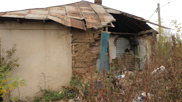 Centenar Solidar: Regatul lor pentru o plapumă. În Teleorman, am găsit familia care nu există pentru Protecția Socială! / VIDEO
