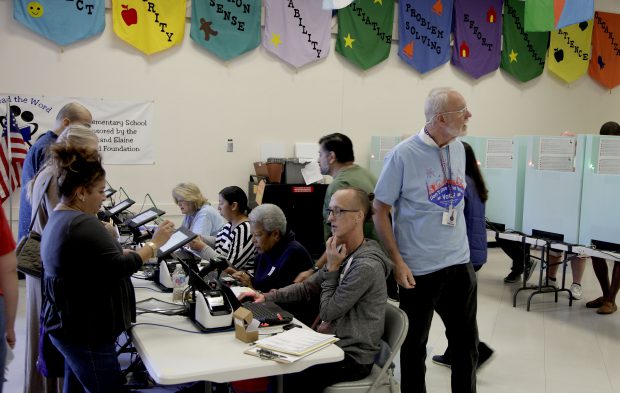 Cu o săptămână înainte de alegerile prezidențiale din SUA, au votat deja anticipat jumătate din numărul americanilor care au participat la vot în 2016