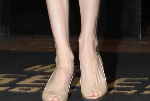 Cum arată Angelina Jolie după ce s-a spus că anorexia o va ucide