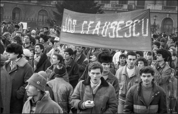 Klaus Iohannis, mesaj la 31 de ani de la începutul Revoluţiei: „Nu putem permite ca Revoluţia să fie umbrită de o ruşinoasă neputinţă a statului”