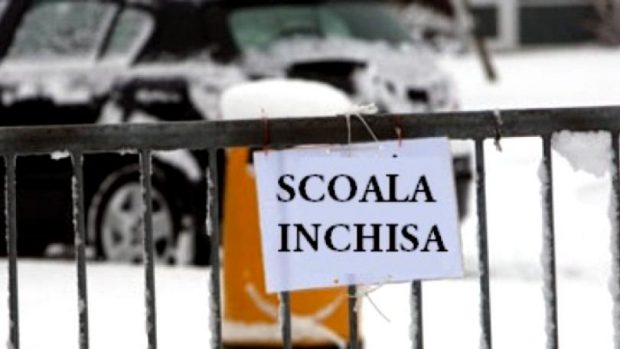 DSP București extinde ancheta la școala unde a fost depistată noua tulpină de coronavirus. Au fost recoltate încă 11 probe