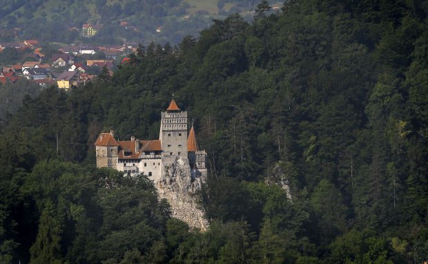 Castelul Bran, locul unde tinerii se pot căsători pentru o zi, de Dragobete