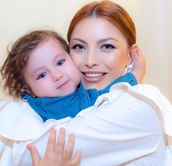  Elena Gheorghe, imagine emoționantă alături de fiica ei