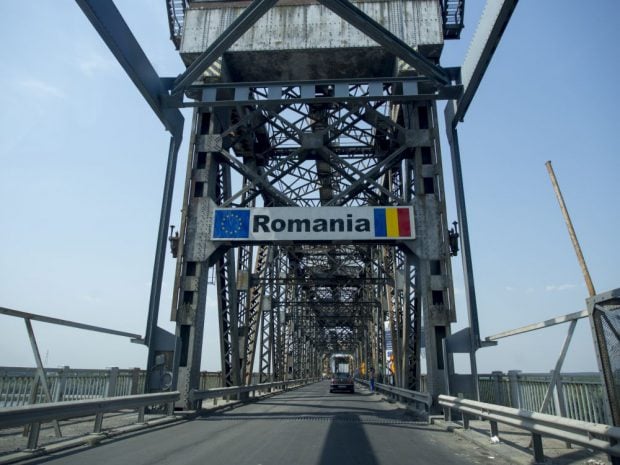 Reparațiile la Podul Prieteniei, în partea bulgară, vor începe în 10 iulie. De ce se va lucra doar ziua