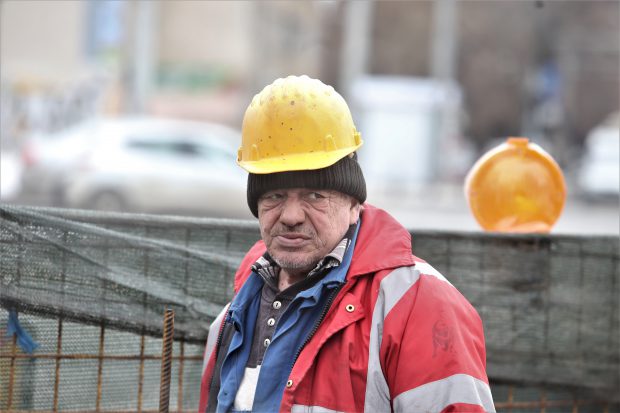 Prin țevile ruginite ale RADET se scurg 200.000 € zilnic! Avem documentul care arată colapsul Regiei! Cum acoperă bucureștenii pierderile de 8.239 de euro pe oră