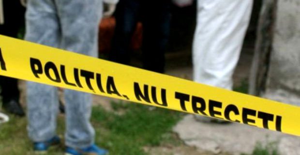 Bebeluș de 8 luni găsit mort în casă, în Maramureș. Polițiștii fac cercetări