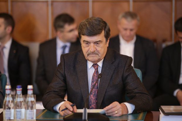 Prefectul Capitalei a cerut în instanță anularea dispoziţiilor prin care Clotilde Armand şi-a majorat venitul lunar