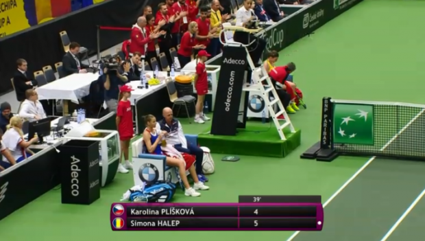 Simona Halep a învins-o dramatic pe Karolina Pliskova. ”A fost ca o finală de Mare Șlem”. România - Cehia 2-1