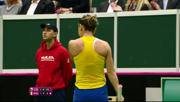 Simona Halep a învins-o dramatic pe Karolina Pliskova. ”A fost ca o finală de Mare Șlem”. România - Cehia 2-1