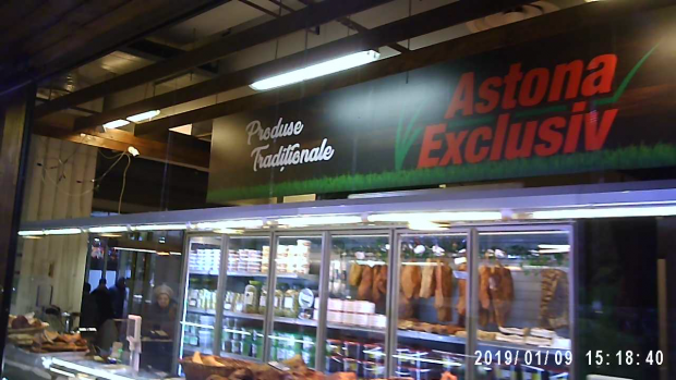 CAMERA ASCUNSĂ | Haos pe piața produselor tradiționale românești! Unele sunt aduse din Ungaria, altele sunt făcute în abatoare