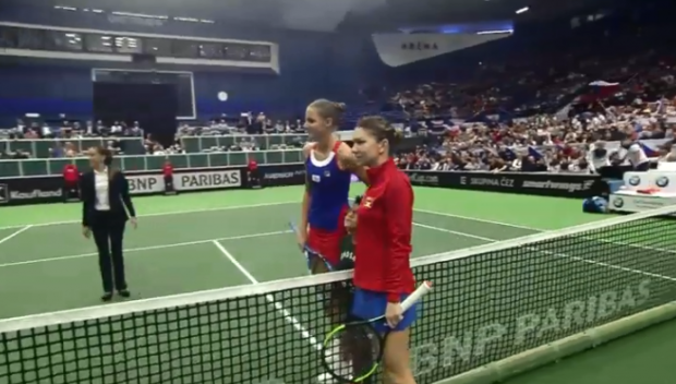 Simona Halep a învins-o dramatic pe Karolina Pliskova. ”A fost ca o finală de Mare Șlem”. România - Cehia 2-1