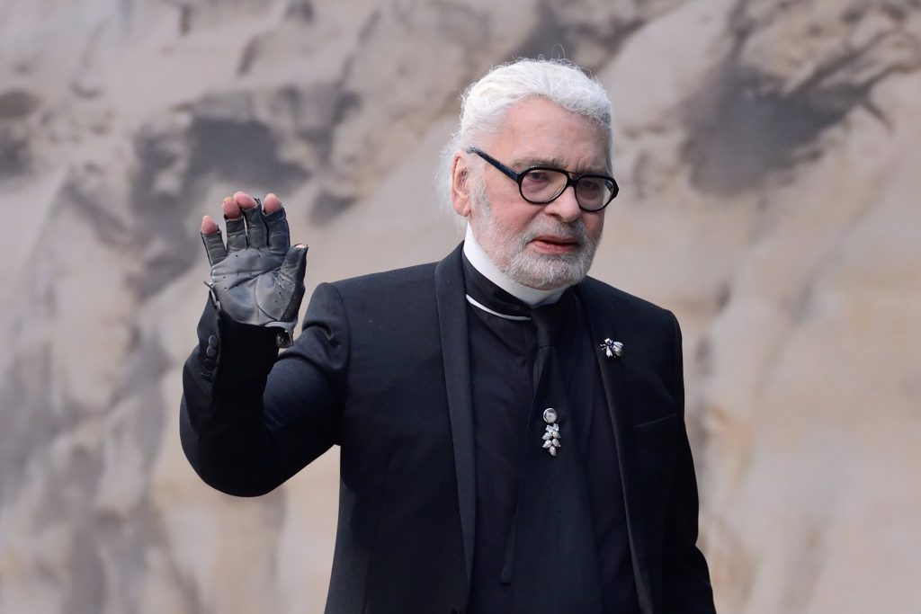 Imagini cu apartamentul din Franța al lui Karl Lagerfeld. Locuința de lux a fost vândută cu 10 milioane de euro 6 tk3s653865028 2