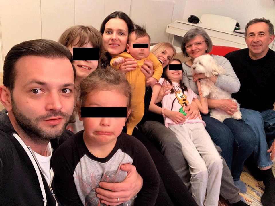 Bucurie mare pentru Mihai Morar. Sora sa s-a întors în România. "După 13 ani"