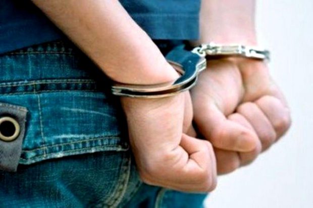 Tânăr căutat de autorităţile croate pentru trafic de migranţi, prins de poliţişti pe o stradă din Horezu