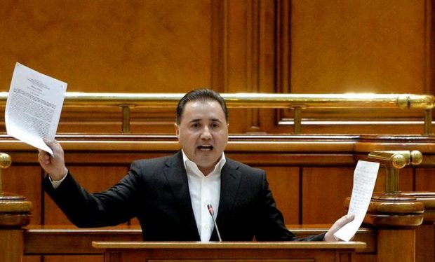 Mandatul de arestare pe numele fostului deputat PSD Cristian Rizea a fost prelungit de magistrații de la Chișinău