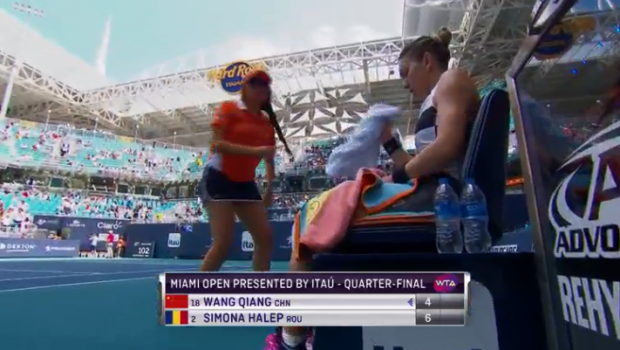 Simona Halep, calificare superbă în semifinale la Miami! A revenit după ce a fost condusă cu 5-1! Locul 1 WTA îi face cu ochiul