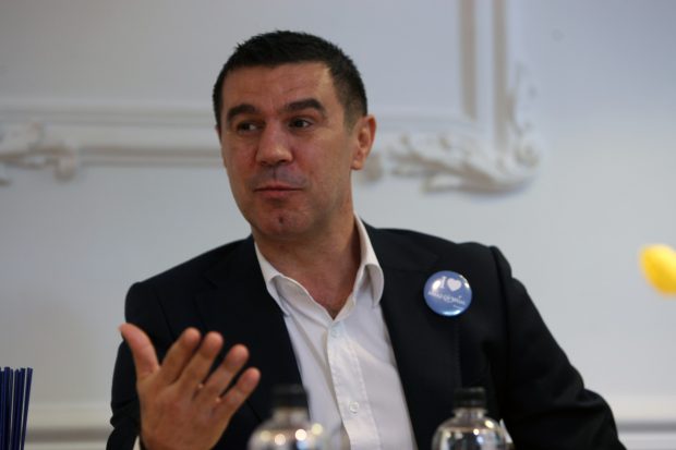 Mihai Leu le-a oferit trofeele sale celor doi copii răniți la raliul de la Târgu Mureș