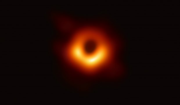 Astronomii au descoperit gaura neagră cu cea mai rapidă expansiune din ultimii nouă miliarde de ani