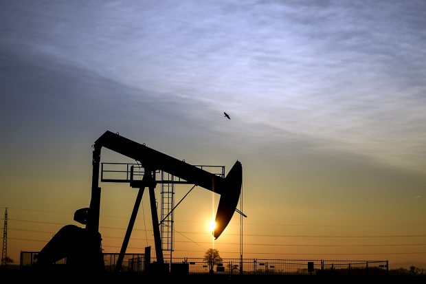 OMV Petrom trebuie să plătească daune de 135.000 de euro, familiei unui copil care a căzut într-o sondă neîmprejmuită și a murit