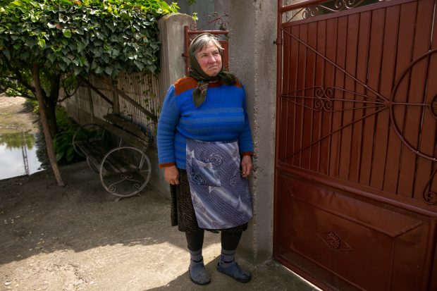 Libertatea a intrat în casa din Moțăței a lui Ștefan Iovan, primul român care a ridicat Cupa Campionilor Europeni. Aici s-a născut legenda! Tanti Lucreția, sora lui Fane: „Cine avea casă mai lângă cazanul cu țuică, făcea avere”