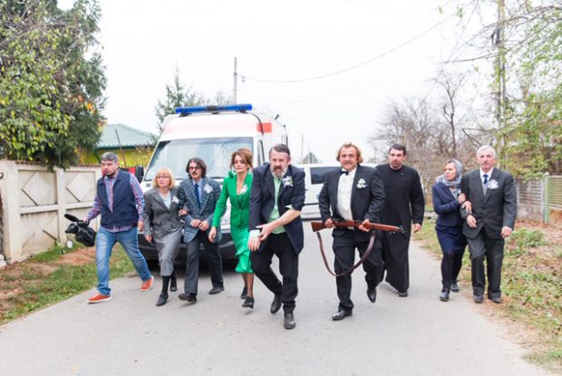 Scenă din „Romanian Traditions”, regia Pavel Bartoș