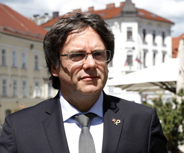 Extrădarea liderului catalan Carles Puigdemont în Spania, suspendată de italieni