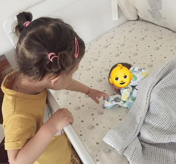 Simona Gherghe, mesaj emoționant după prima noapte petrecută acasă, alături de cei doi copii. Imaginea care a cucerit internetul