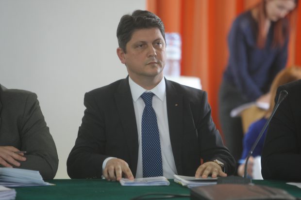 Preşedintele Comisiei de politică externă a Senatului : Am aflat din presă despre desemnarea a 12 ambasadori