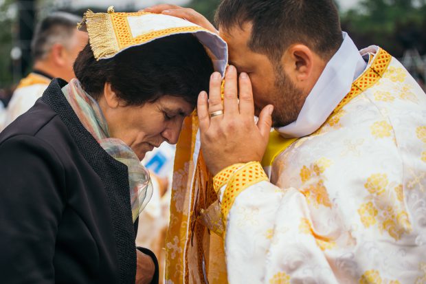 Biserica schimbă regulile după cazul Visarion Alexa: spovedania nu se mai face în chilii și duhovnici pot fi doar cei „eliberați de robia patimilor trupești”