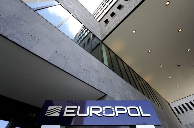 Traficanții de droguri se infiltrează în porturile europene, avertizează Europol