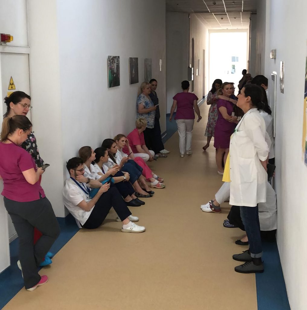 Managerul de la Filantropia numise marți un director medical, dar, din cauza protestelor, a stat pe funcție doar trei ore!