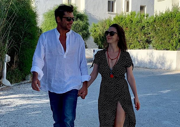 Cum se relaxează Adela Popescu și Radu Vâlcan în Cipru. „Și? Zici că dorm ăștia mici?”