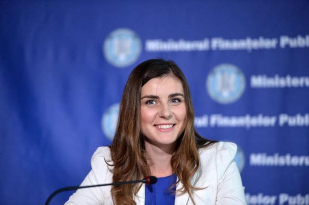 INTERVIU. Fostul ministru de finanțe Ioana Petrescu, despre „taxa de solidaritate” pusă companiilor mari: „Sună populist. O vom plăti tot noi”