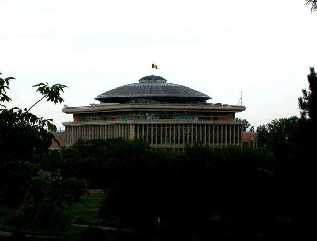 Incendiu la Politehnica București. Au intervenit 10 autospeciale de stingere
