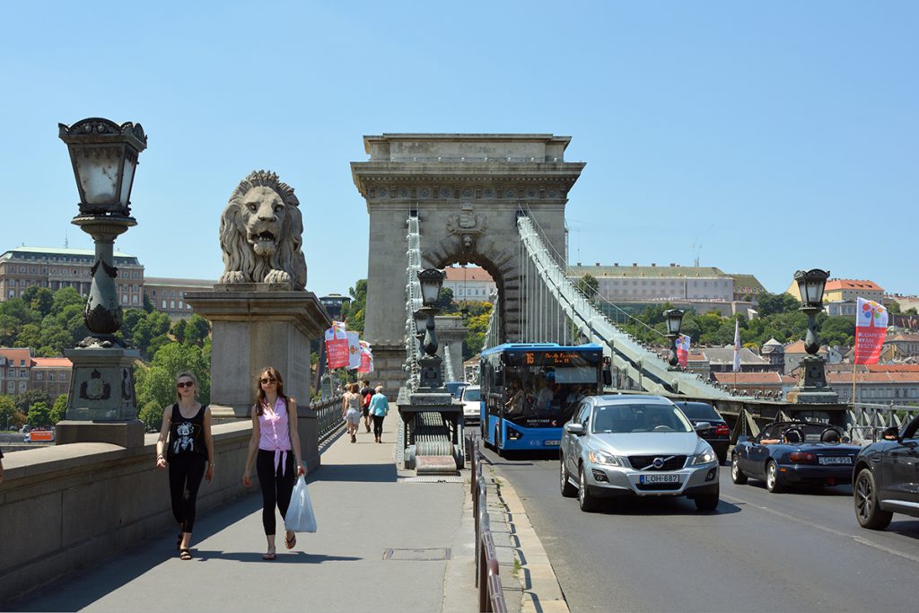 Cum luptă cu poluarea 10 capitale europene. Sorin Chiriță, city manager al Bucureștiului, vorbește despre vinieta lui Firea, la Adriana Nedelea LA FIX