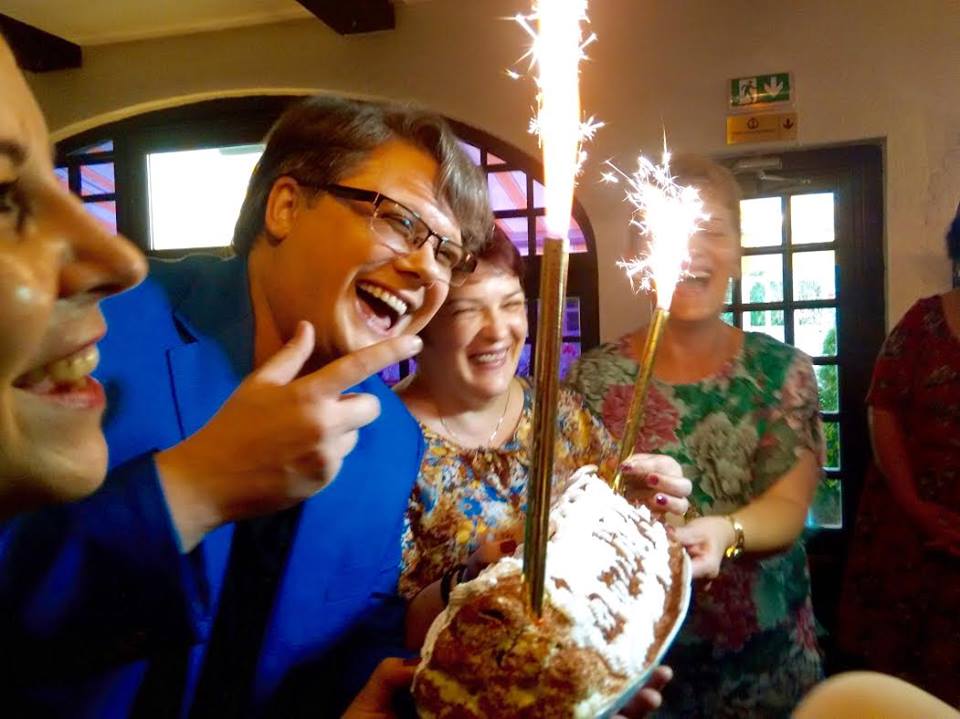 Face 43 de ani pe 23 august! Pe vremea comuniștilor, când era zi națională, Fuego credea că toată țara îl sărbătorește pe el!