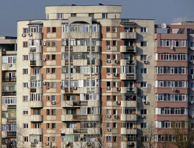 Impozitele pe locuințe ar putea să crească și cu 50% anul viitor. Ce spune ministrul Finanţelor