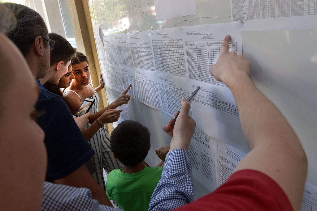 Unde îi trimitem de fapt pe elevii sub nota 5? Realitatea școlilor profesionale din România