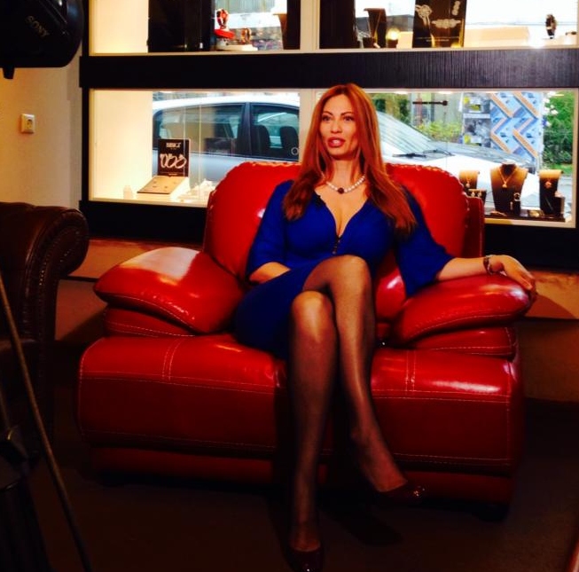 Prima româncă din moda internațională a anilor ’90 a ajuns la urgență! Nelly Năstase: “A fost o operație grea”
