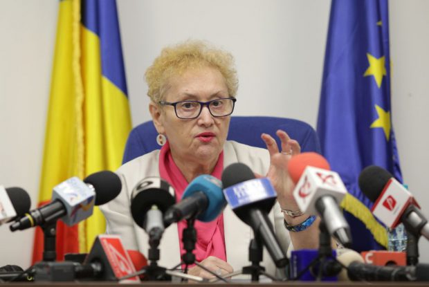 Orban cere revocarea lui Renate Weber: Trebuie demarată procedura de desemnare a unui nou Avocat al Poporului