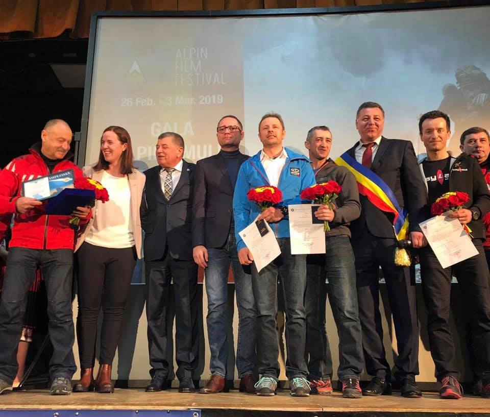 FURIA ALPINIȘTILOR: Ministrul Sportului s-a pozat cu Zsolt Török și apoi a ignorat 5 luni demersul pentru decorarea acestuia la Cotroceni