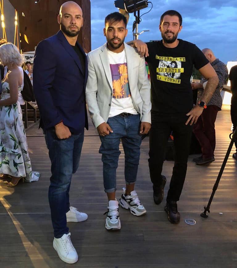 Giani Kiriță și Cătălin Cazacu l-au înlocuit pe Victor Slav. Actorul Sali Levent e noul „vultur” din trioul de petrecăreți